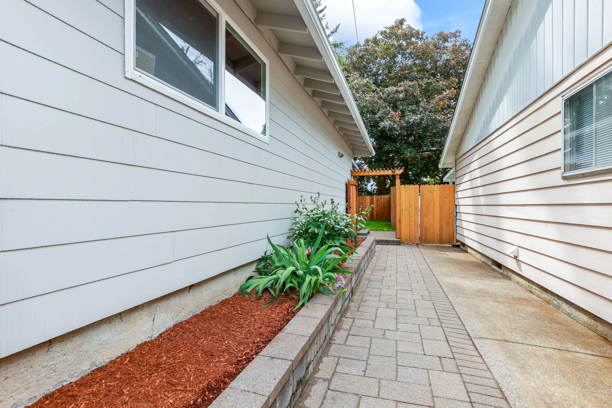 11665 SE 33rd Ave-43.JPG