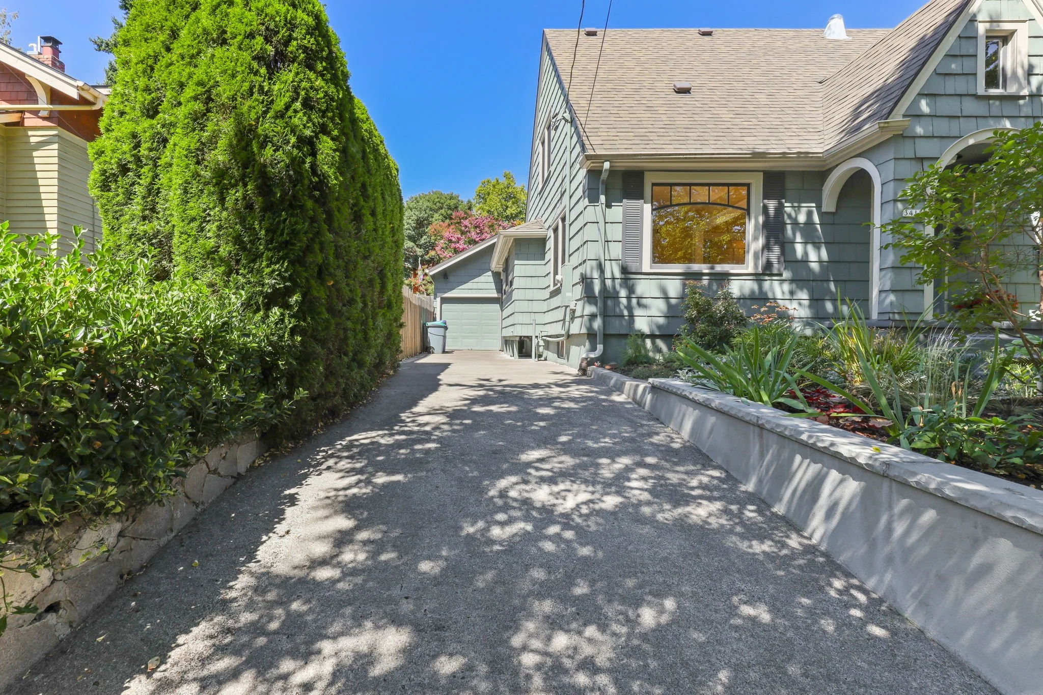 3415 NE Tillamook St-7.jpg