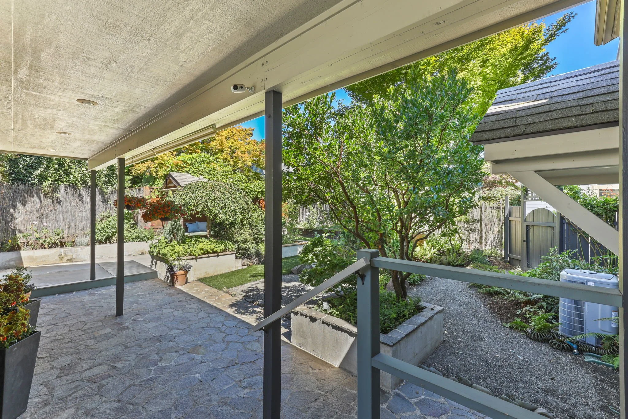 3415 NE Tillamook St-62.jpg