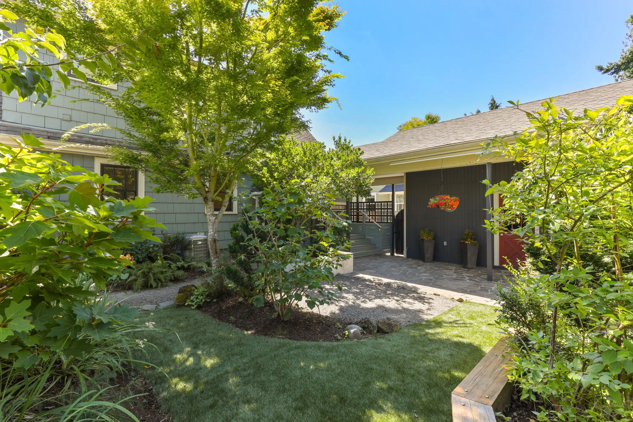 3415 NE Tillamook St-72.jpg