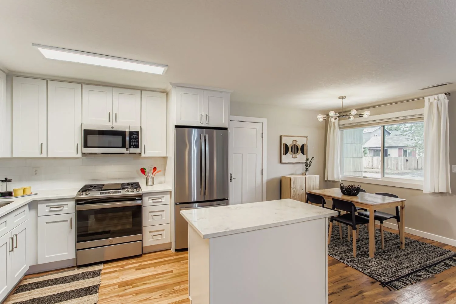 6616 SE 75th Ave - Web Quality - 016 - 14 Kitchen.jpg