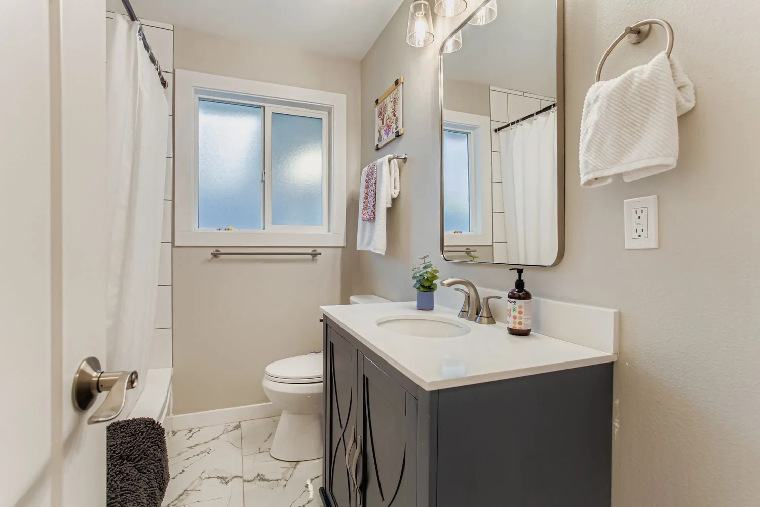 6616 SE 75th Ave - Web Quality - 021 - 19 Primary Bathroom.jpg