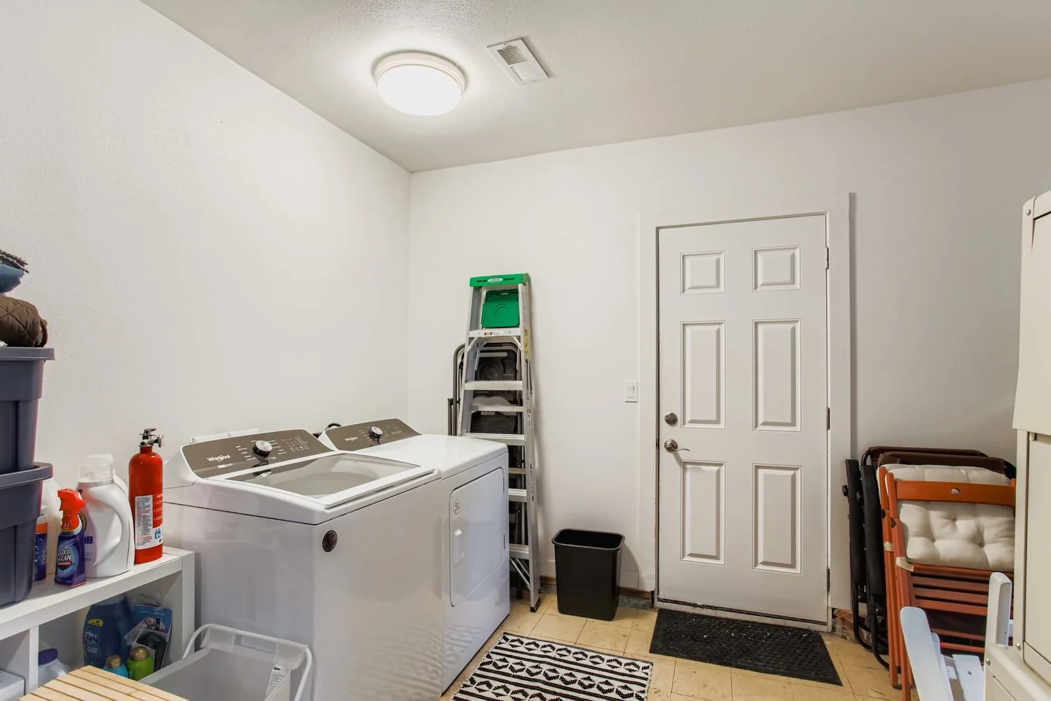 6616 SE 75th Ave - Web Quality - 027 - 25 Laundry Room.jpg