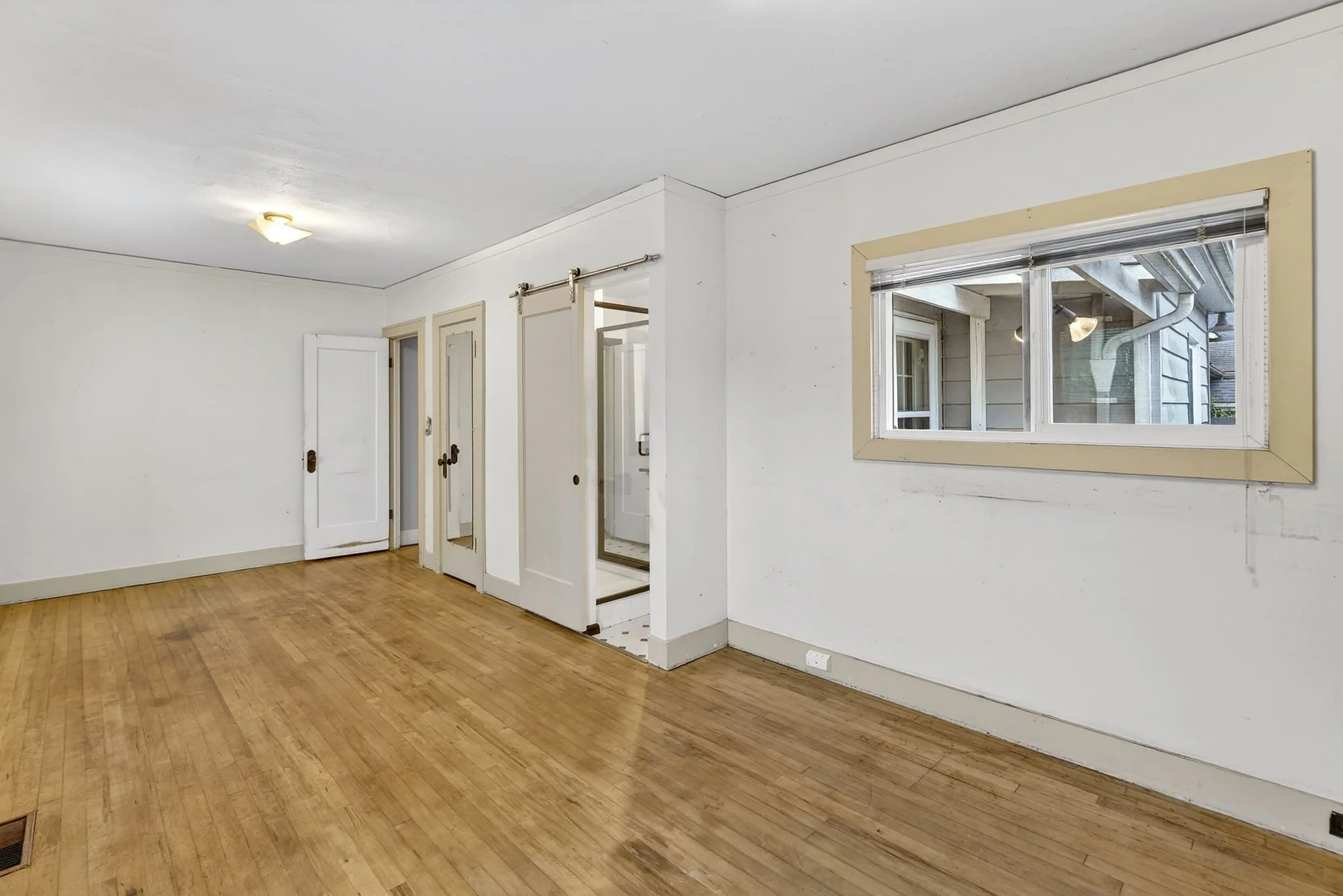 3425 NE Tillamook St-32.jpg