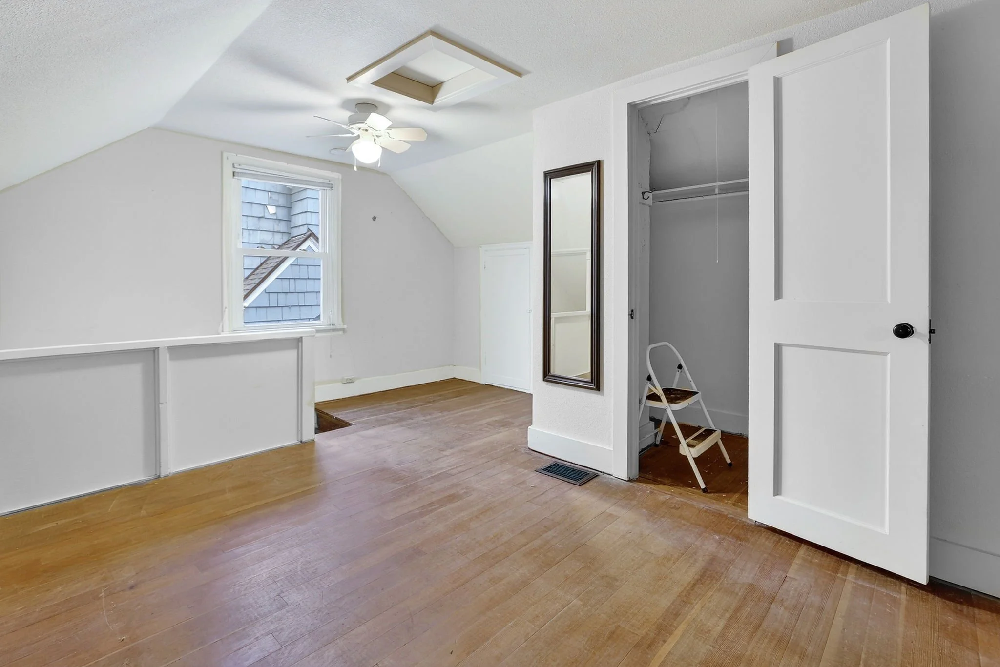 3425 NE Tillamook St-47.jpg