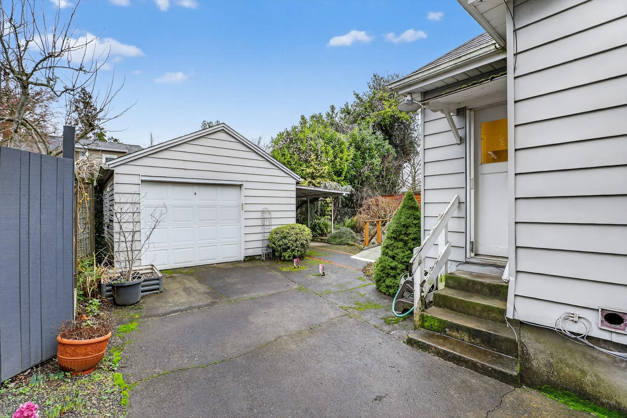 3425 NE Tillamook St-53.jpg