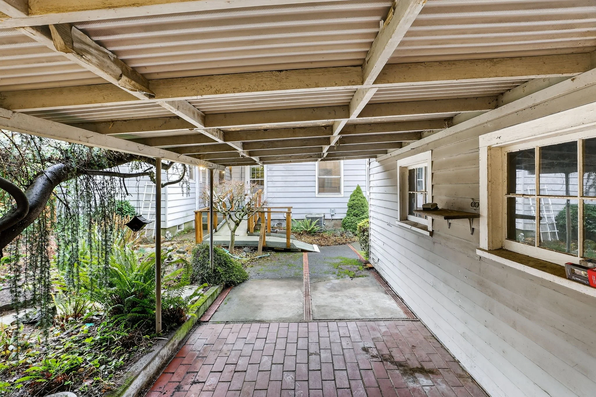 3425 NE Tillamook St-57.jpg