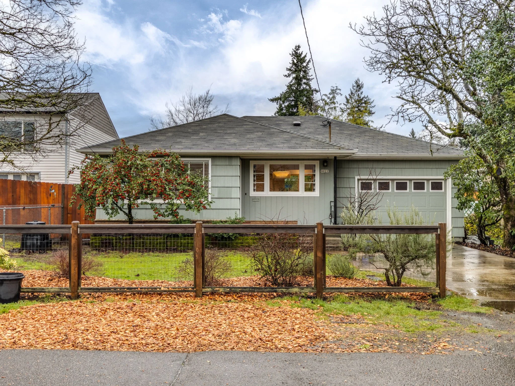 Quintessential 1950’s Cottage