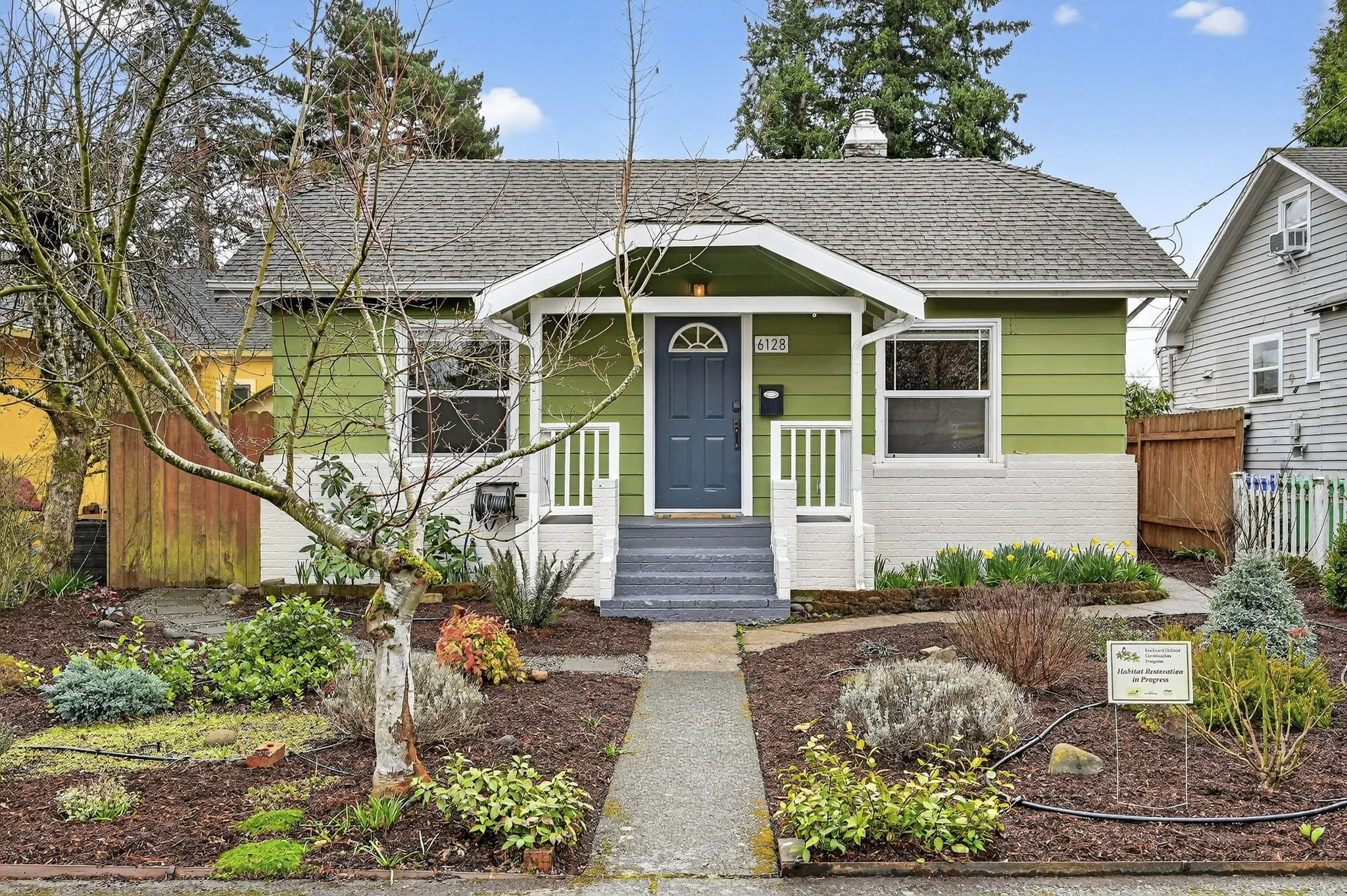 Mt. Scott Magic - Cozy, Colorful Cottage!