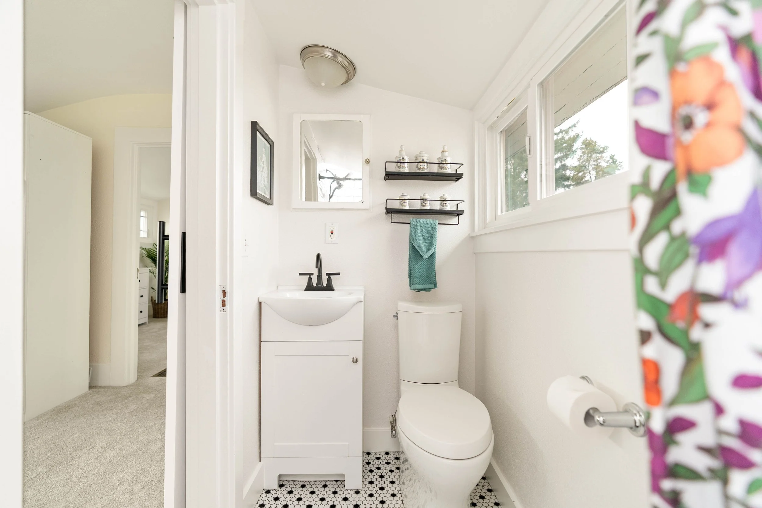 primary bath sink.jpg