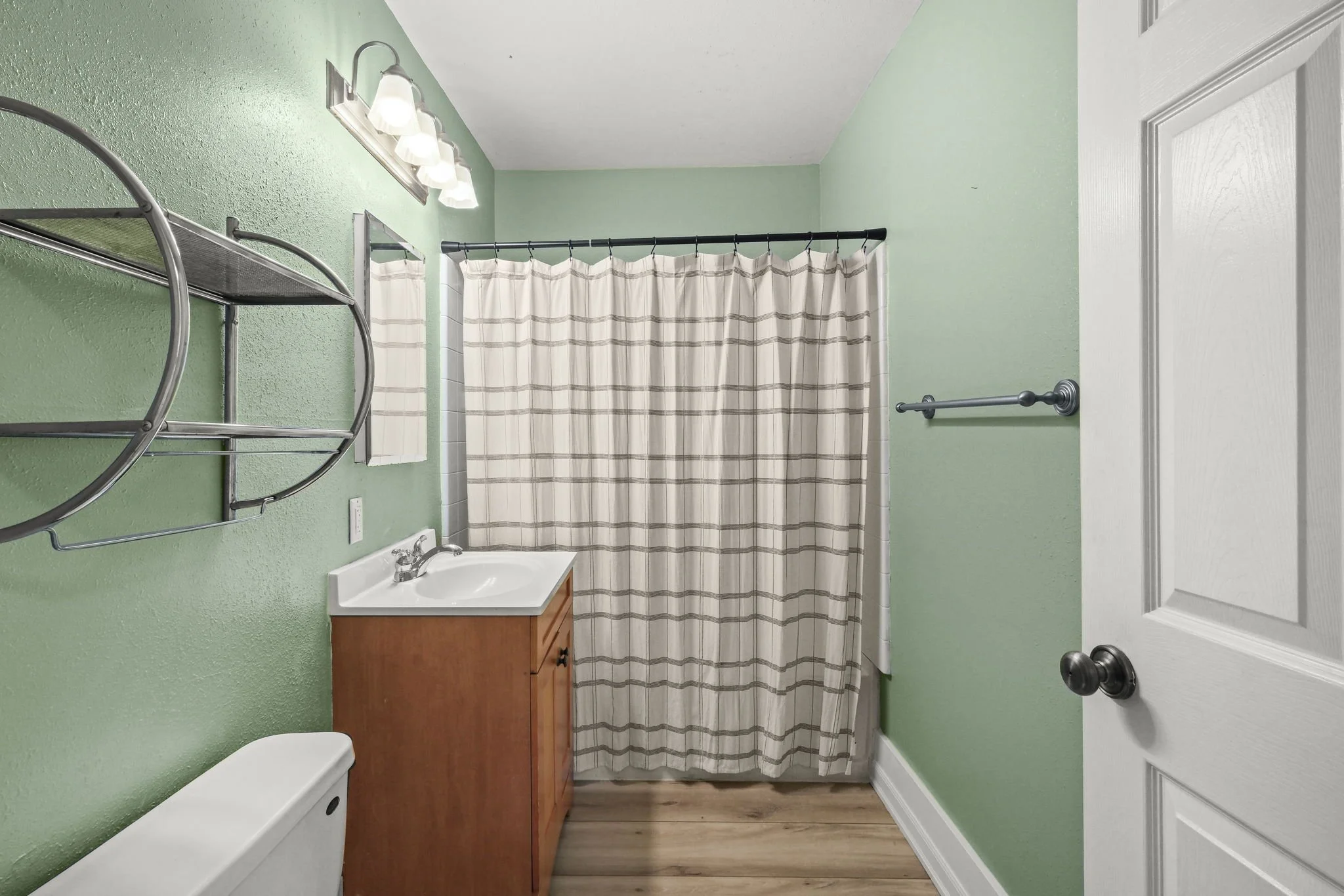 9648 N Central St-18.jpg