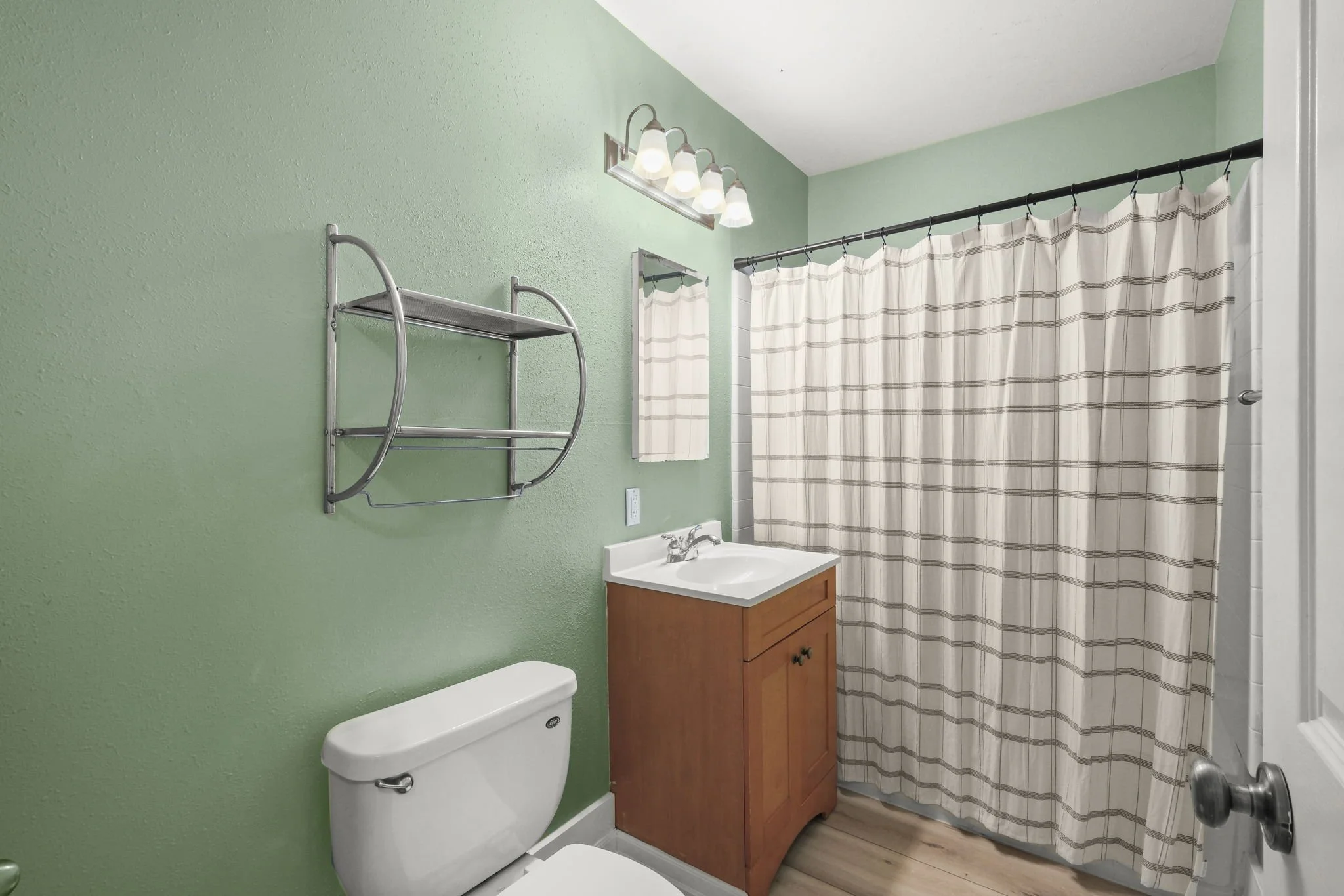 9648 N Central St-19.jpg