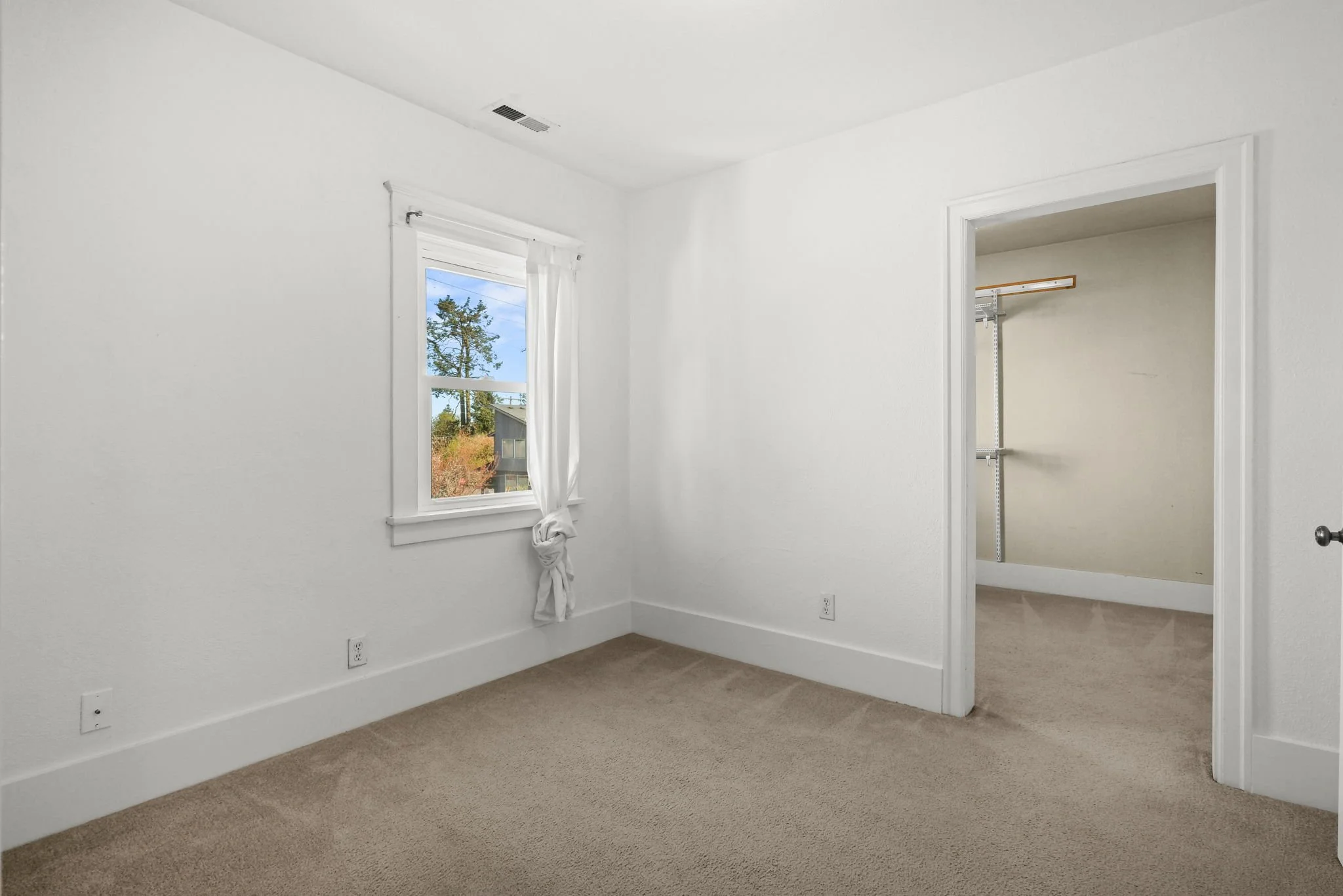 9648 N Central St-21.jpg