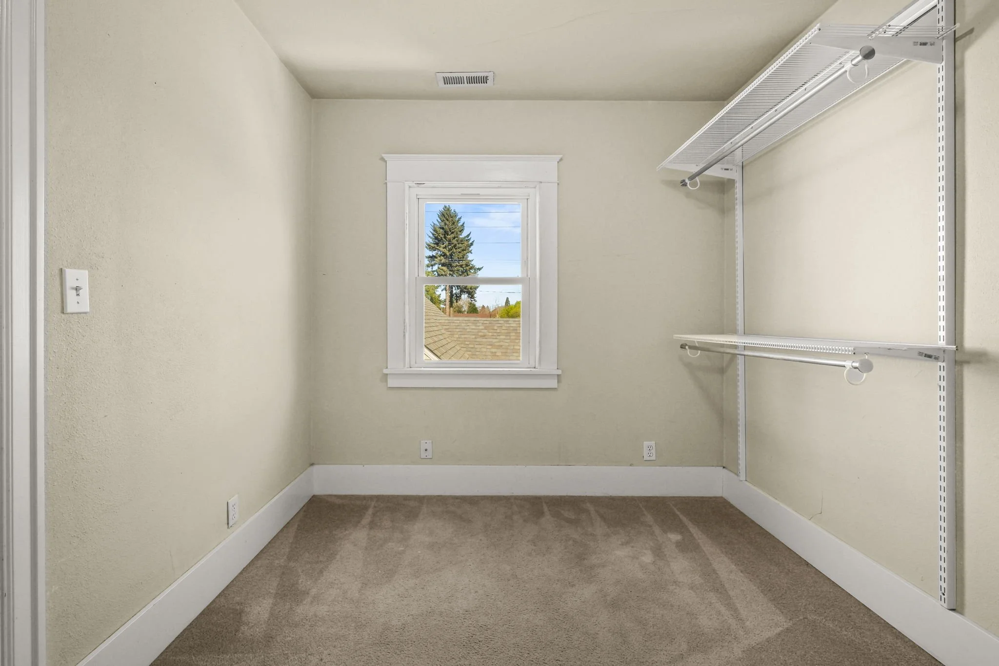9648 N Central St-23.jpg
