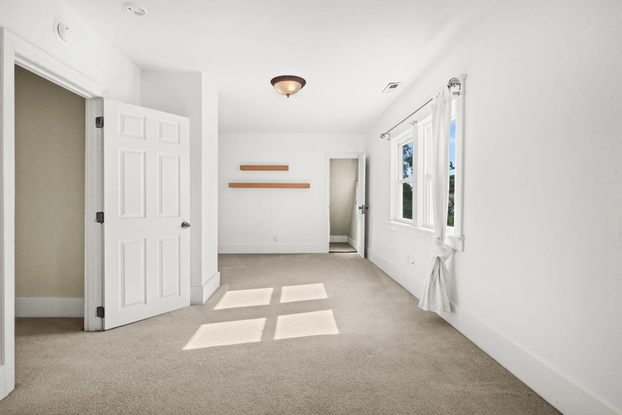 9648 N Central St-27.jpg