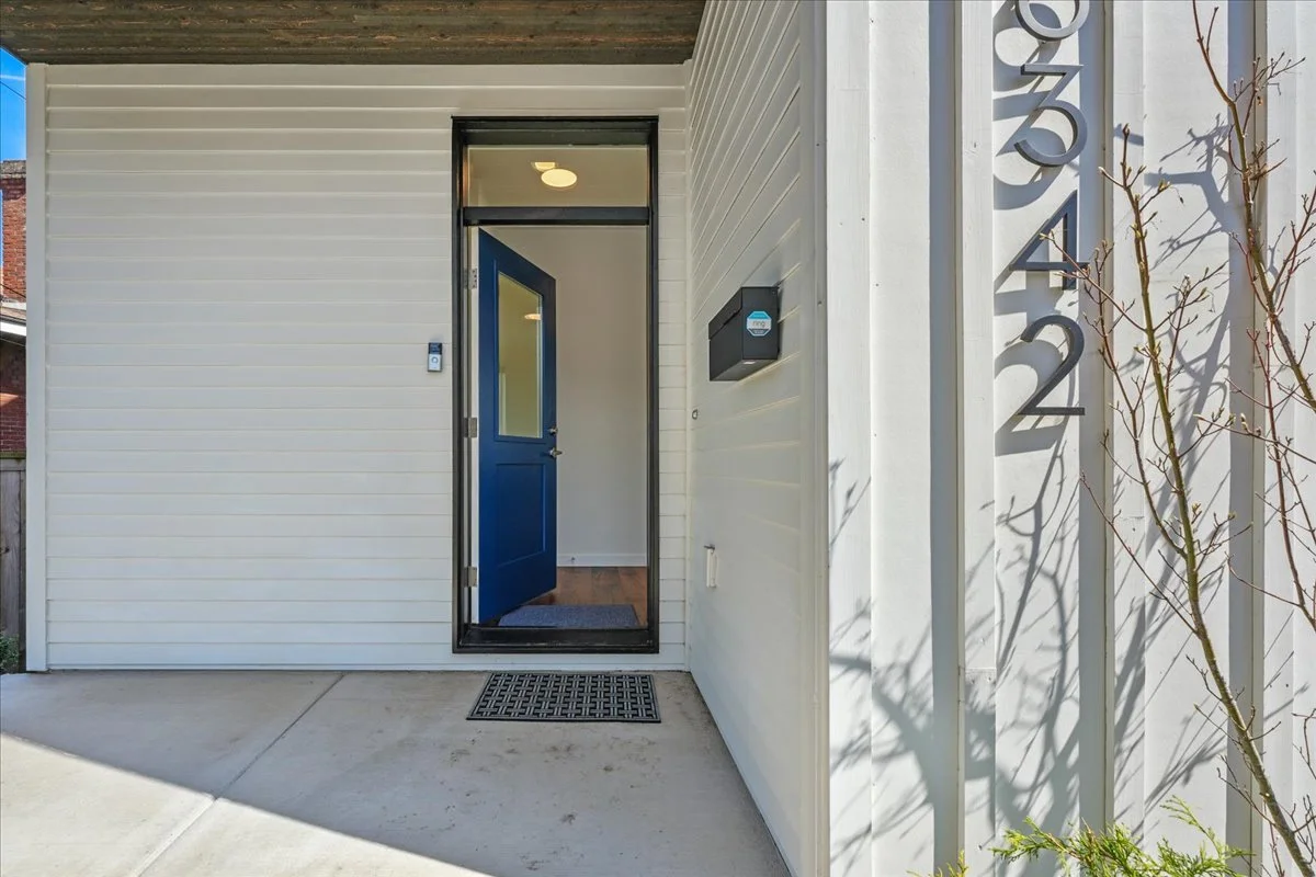 06-6342 NE 33rd Ave unit a-1.jpg