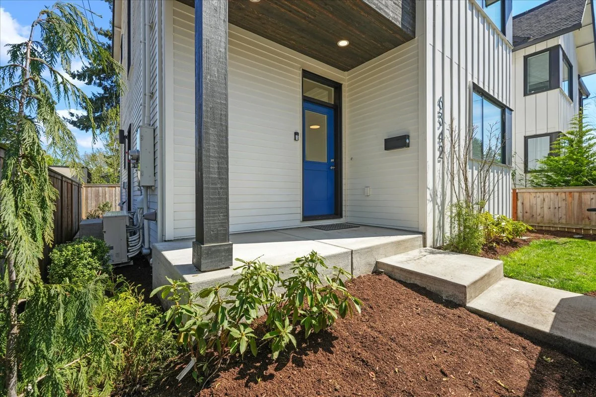 09-6342 NE 33rd Ave unit a-7.jpg