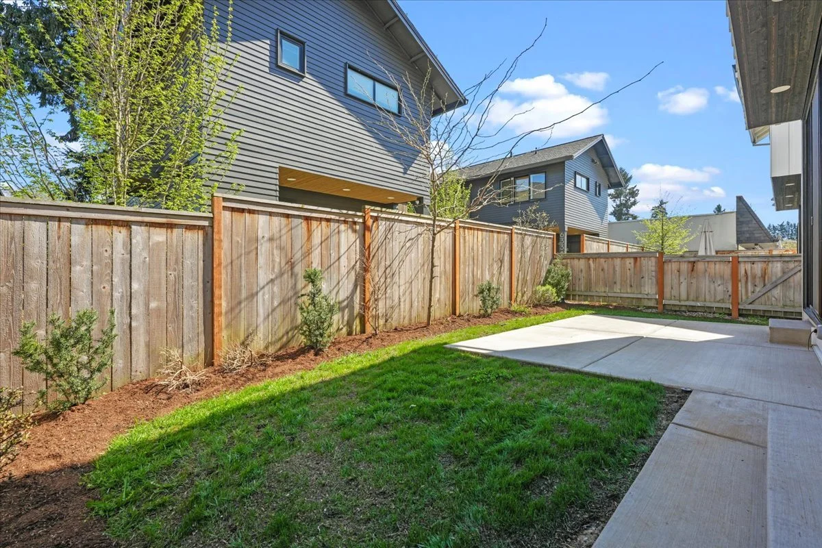10-6342 NE 33rd Ave unit a-8.jpg