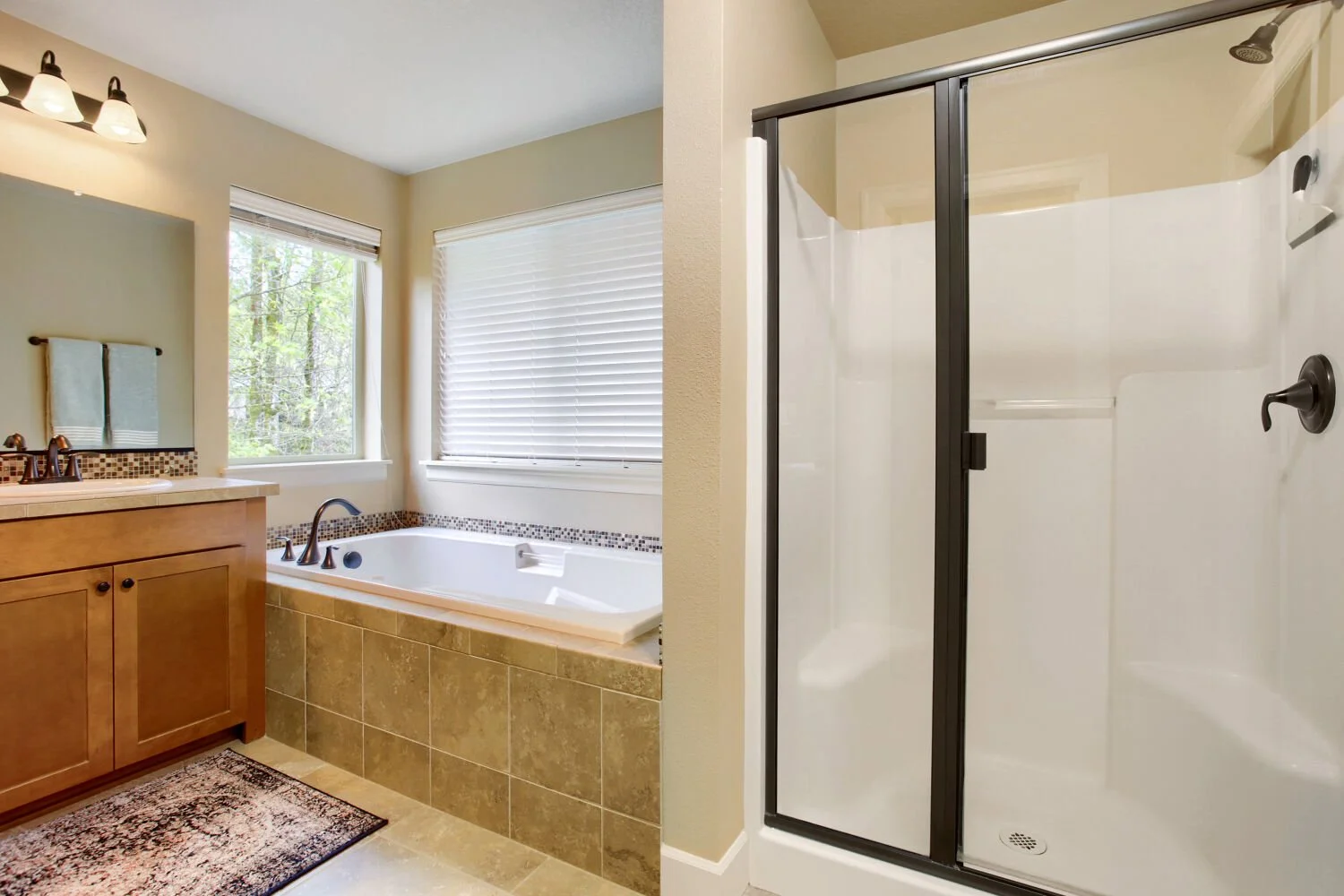 11682 SE Carter Ln - Web Quality - 031 - 25 Primary Bathroom.jpg