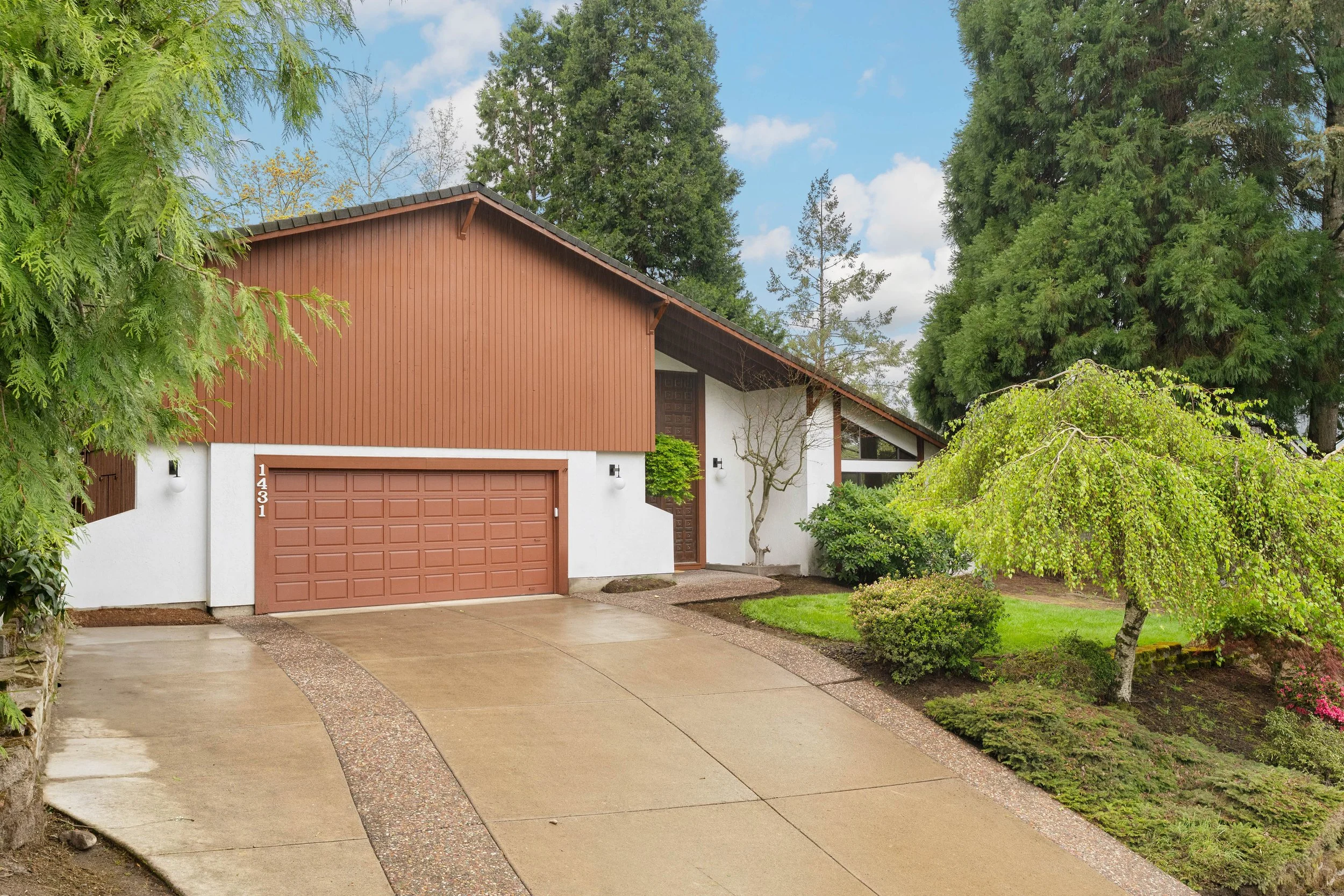 Mid-Century Sanctuary in West Linn