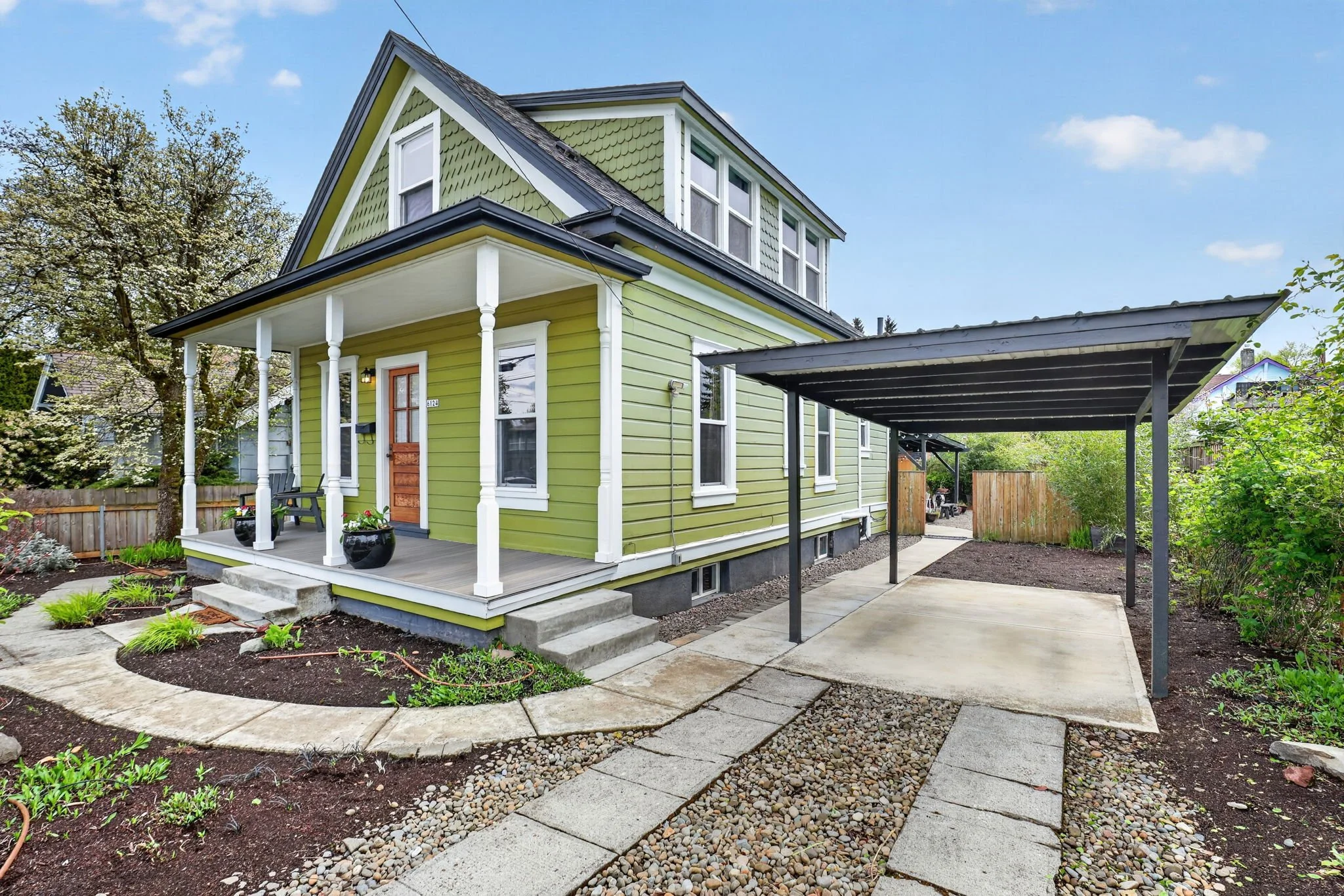 6124 NE Hoyt St-4.jpg