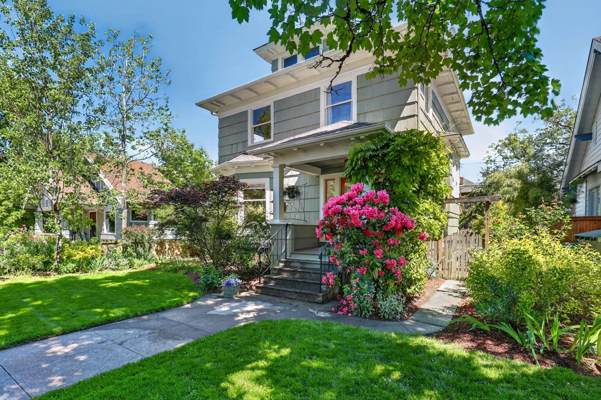 5742 N Commercial Ave-3.jpg