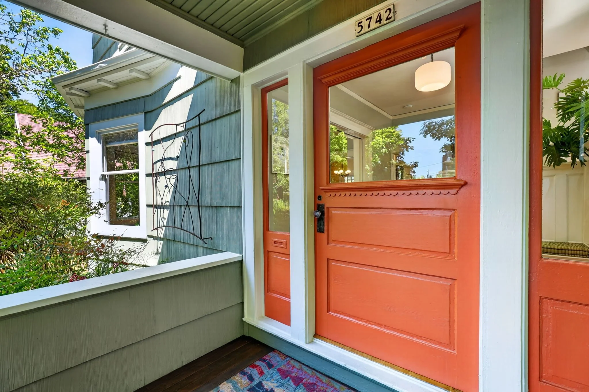 5742 N Commercial Ave-9.jpg