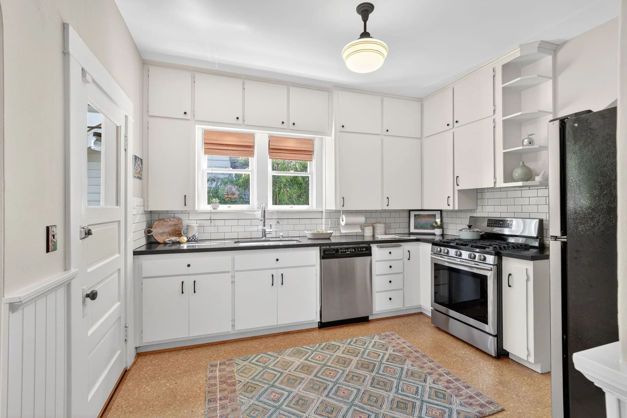 5742 N Commercial Ave-23.jpg