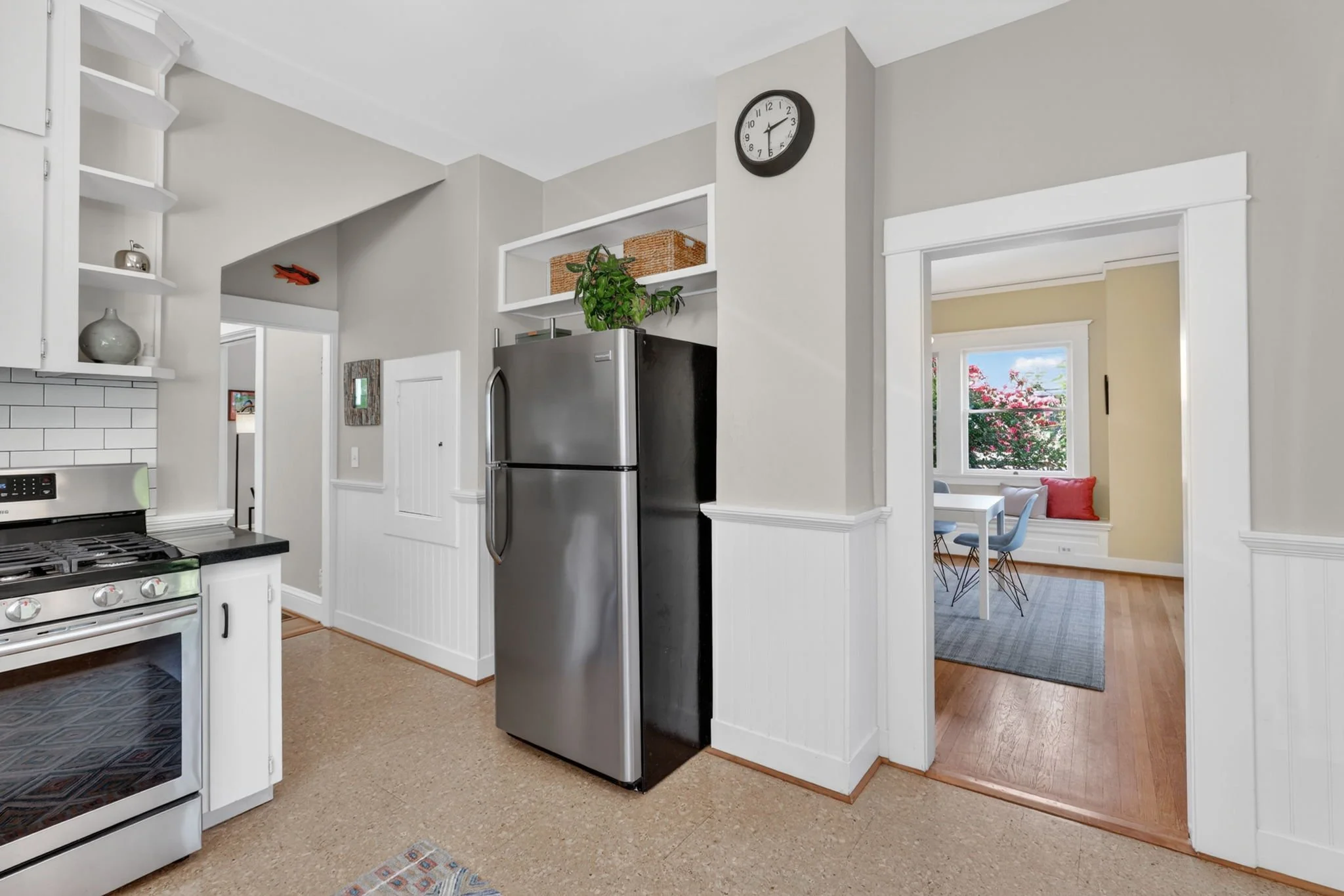 5742 N Commercial Ave-24.jpg