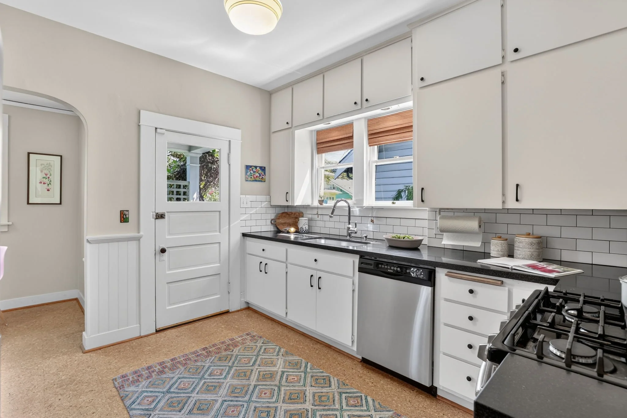 5742 N Commercial Ave-26.jpg