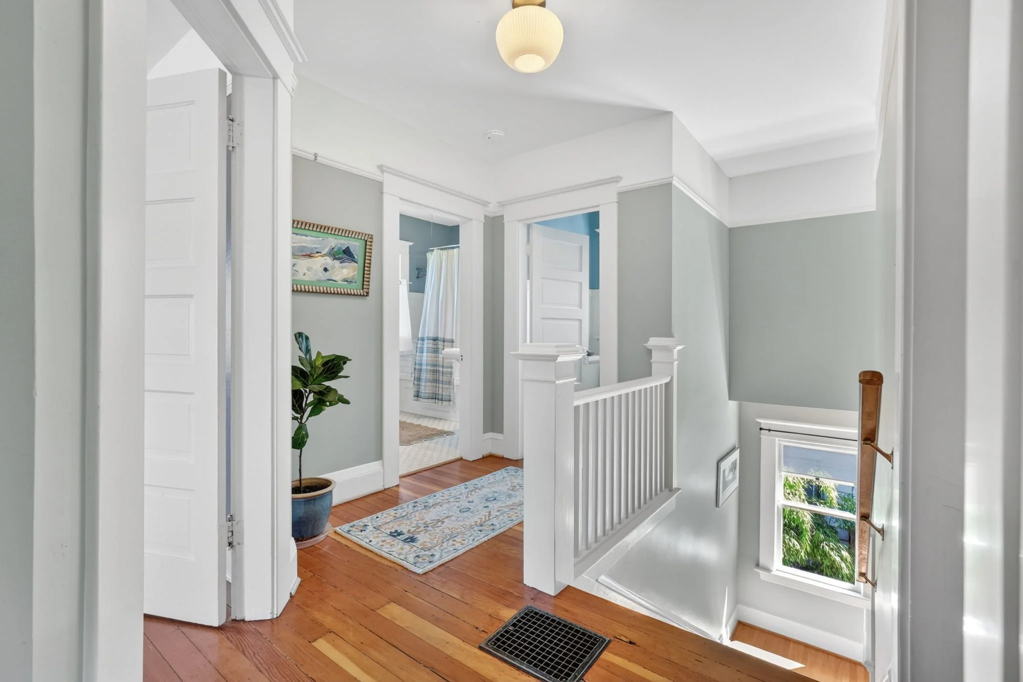 5742 N Commercial Ave-31.jpg
