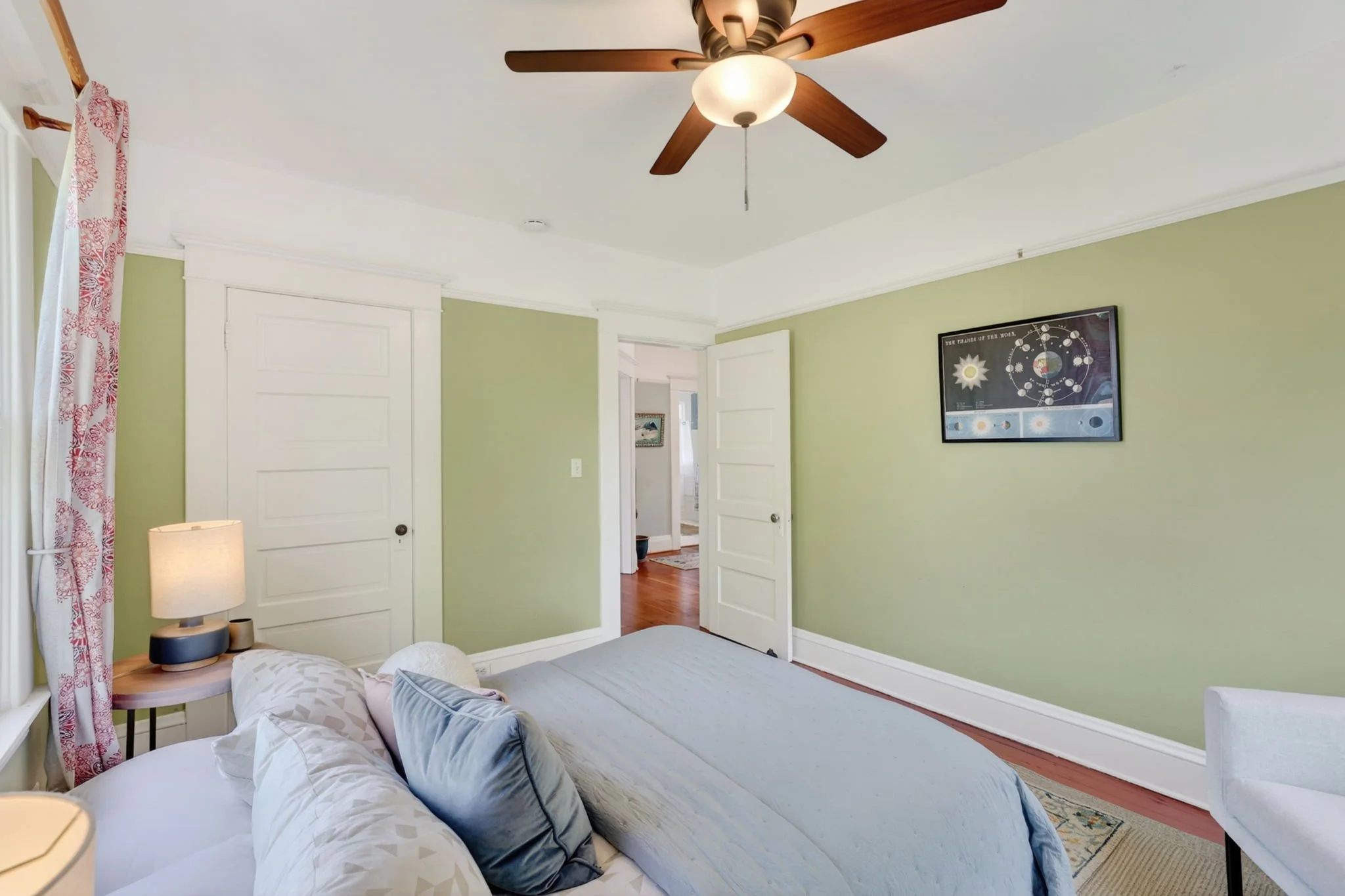 5742 N Commercial Ave-38.jpg