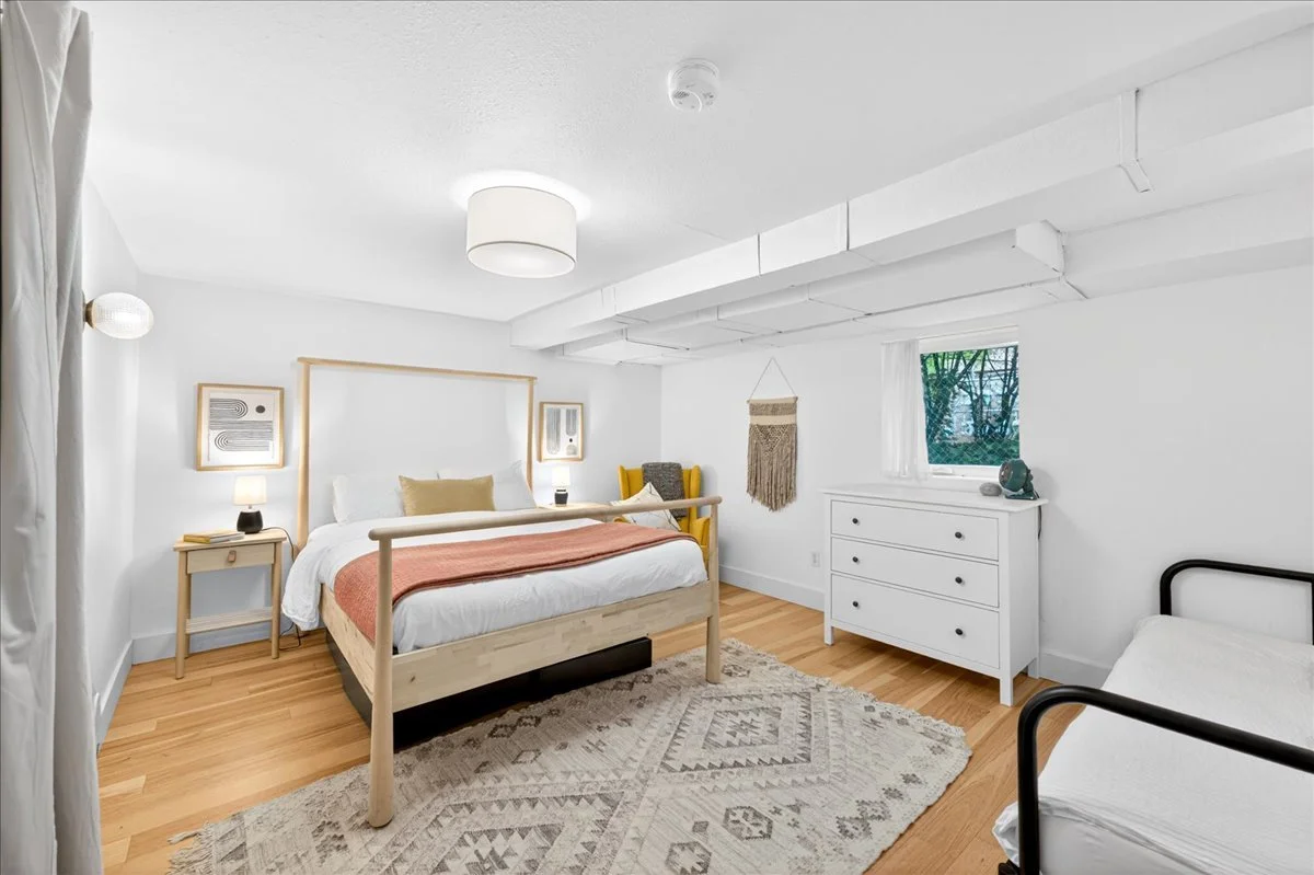 46-260513 2935 SE Yamhill St - 051.jpg