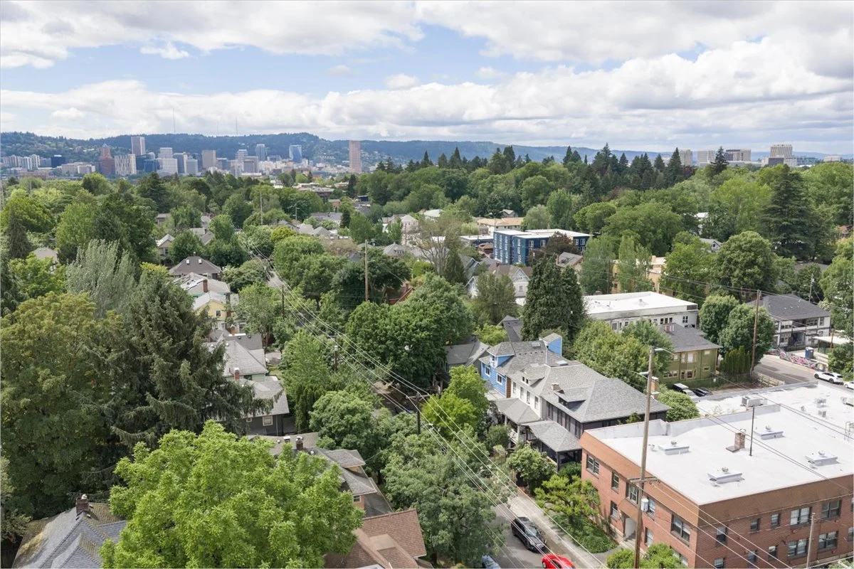60-260513 2935 SE Yamhill St - 015.jpg