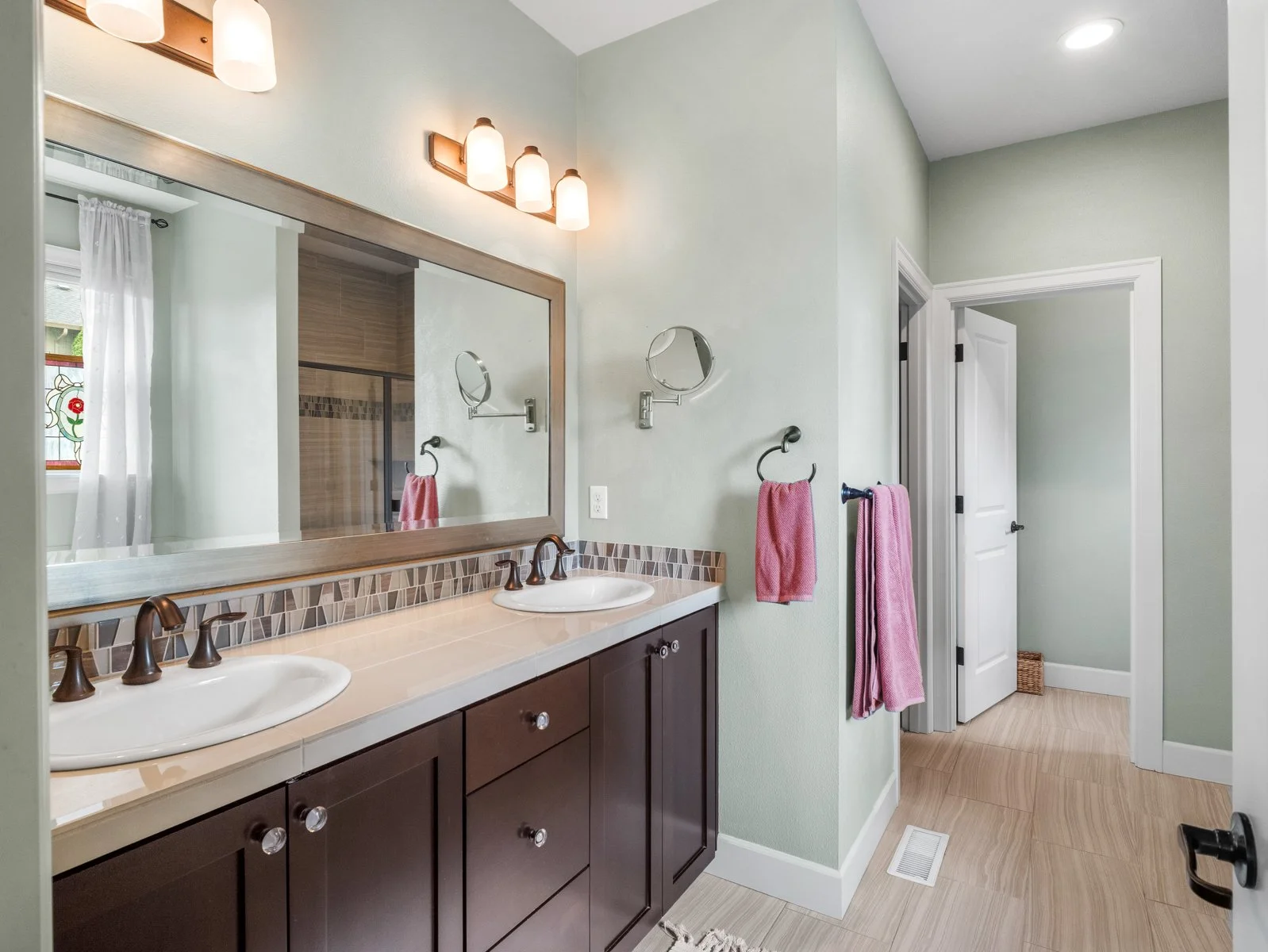 1420 NW Goodwin St-29.jpg