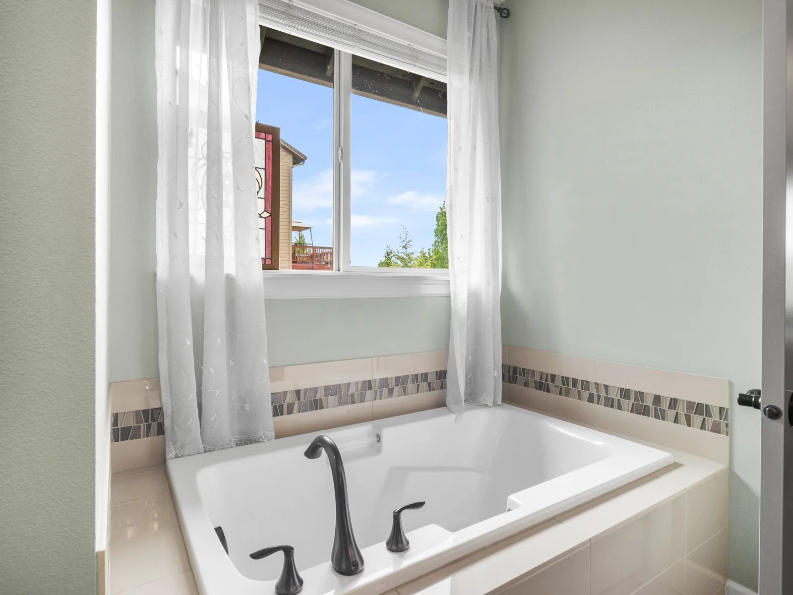 1420 NW Goodwin St-30.jpg