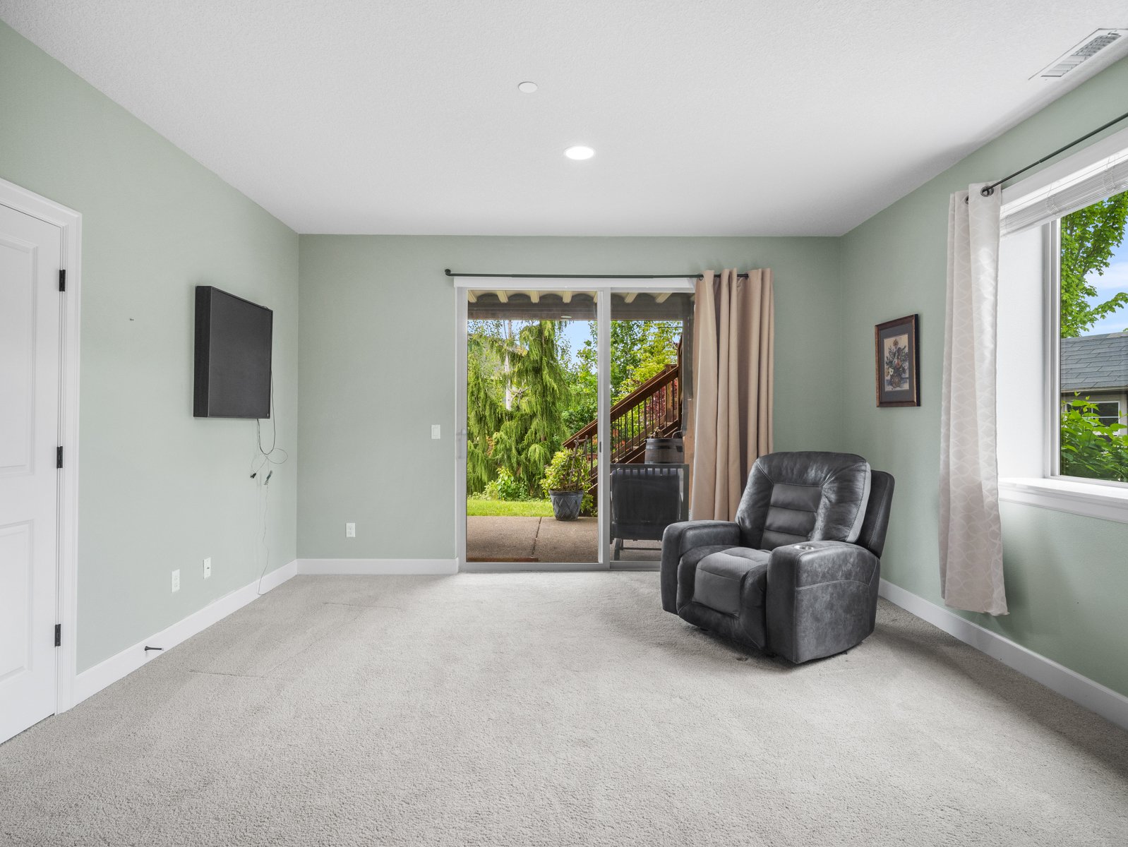 1420 NW Goodwin St-35.jpg