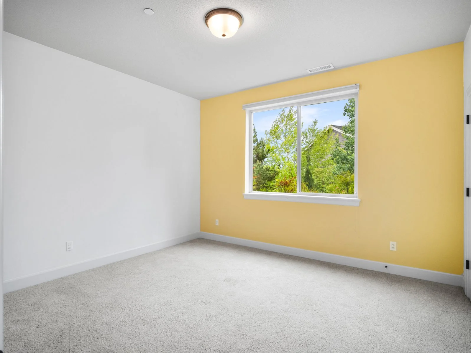 1420 NW Goodwin St-38.jpg