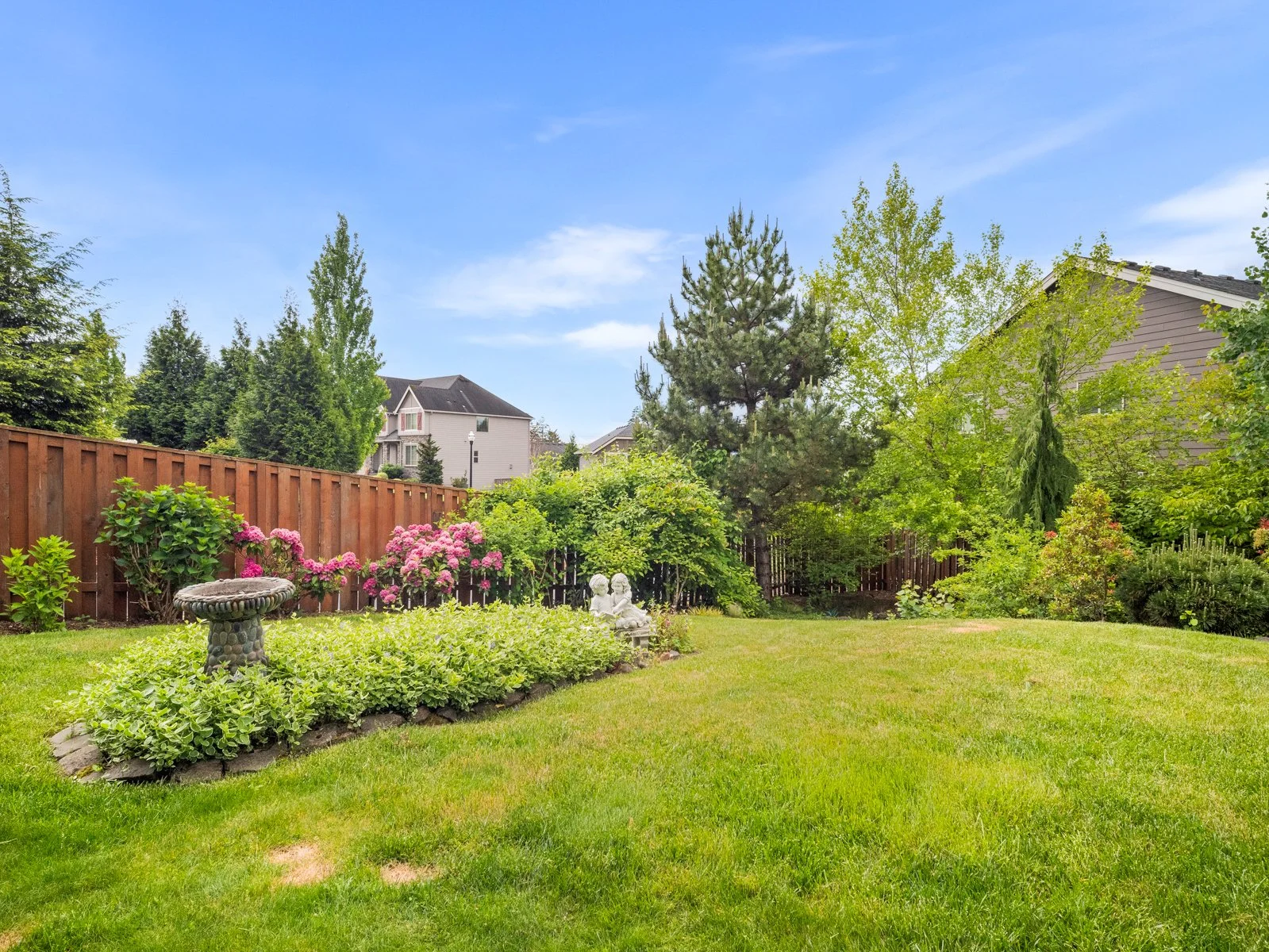 1420 NW Goodwin St-48.jpg