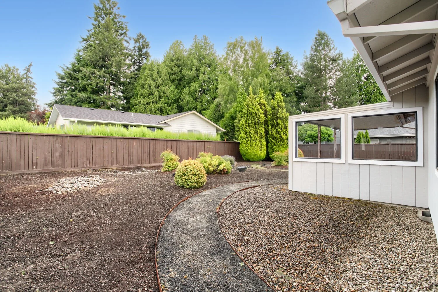 16680 SW Queen Anne Ave - Web Quality - 027 - 27 Exterior Rear.jpg