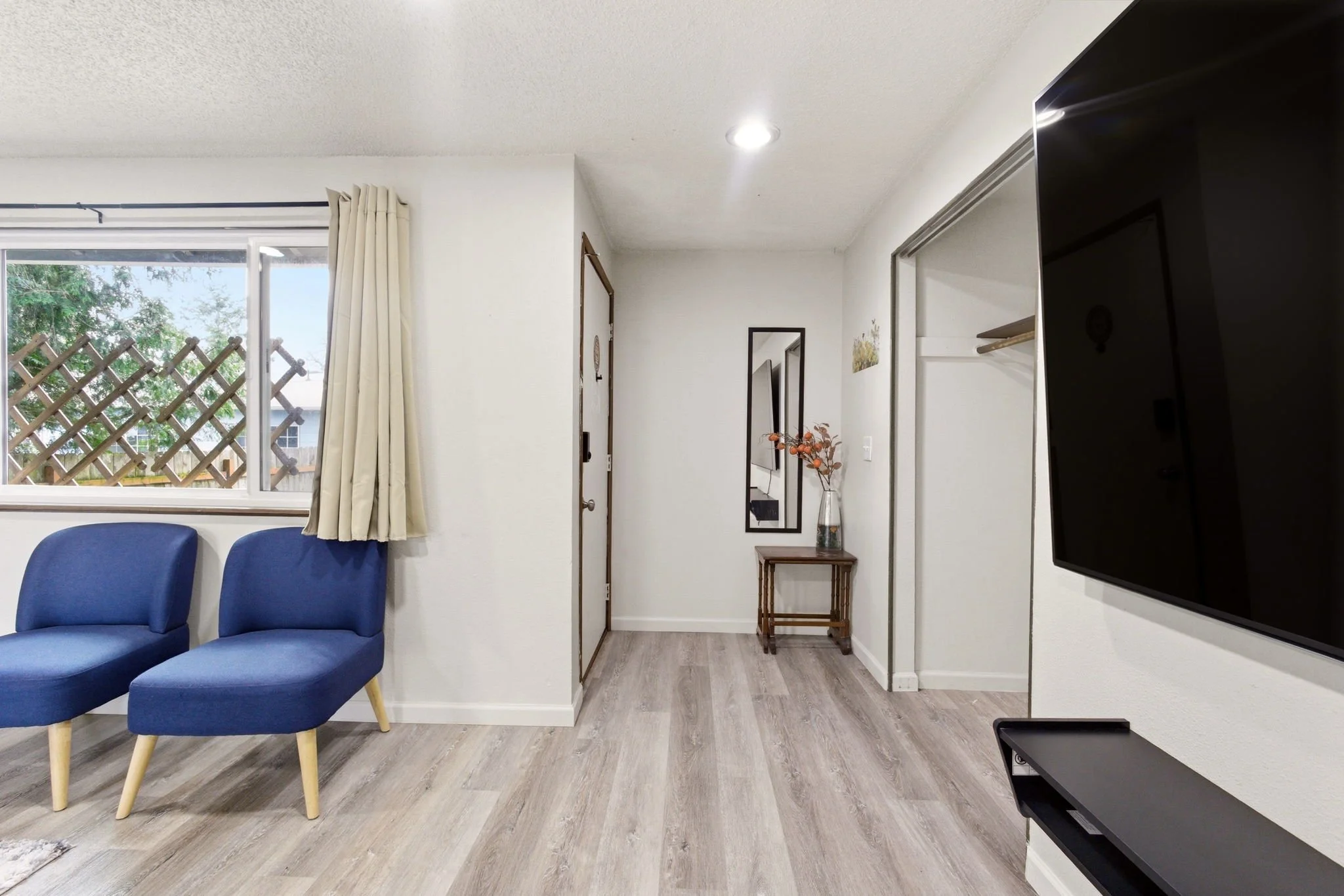 6-web-or-mls-Kyle_Conway_-_3836_SE_91st_Ave_006.jpg