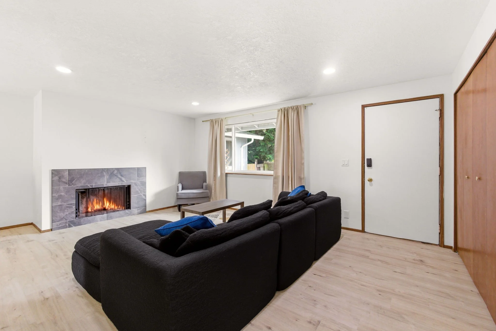 13-web-or-mls-Kyle_Conway_-_3836_SE_91st_Ave_013.jpg