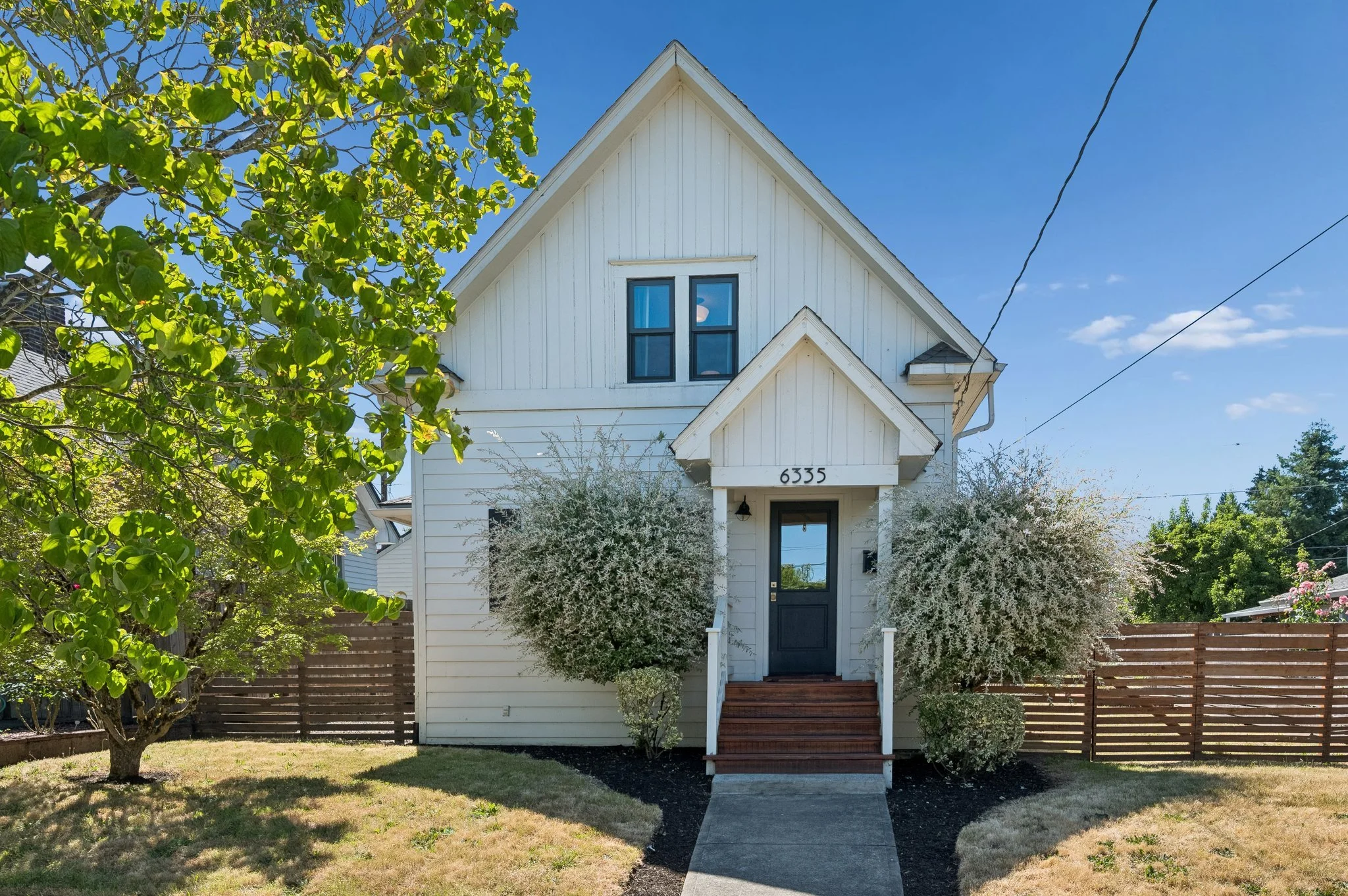 Quaint &amp; Cozy Arbor Lodge Farmhouse