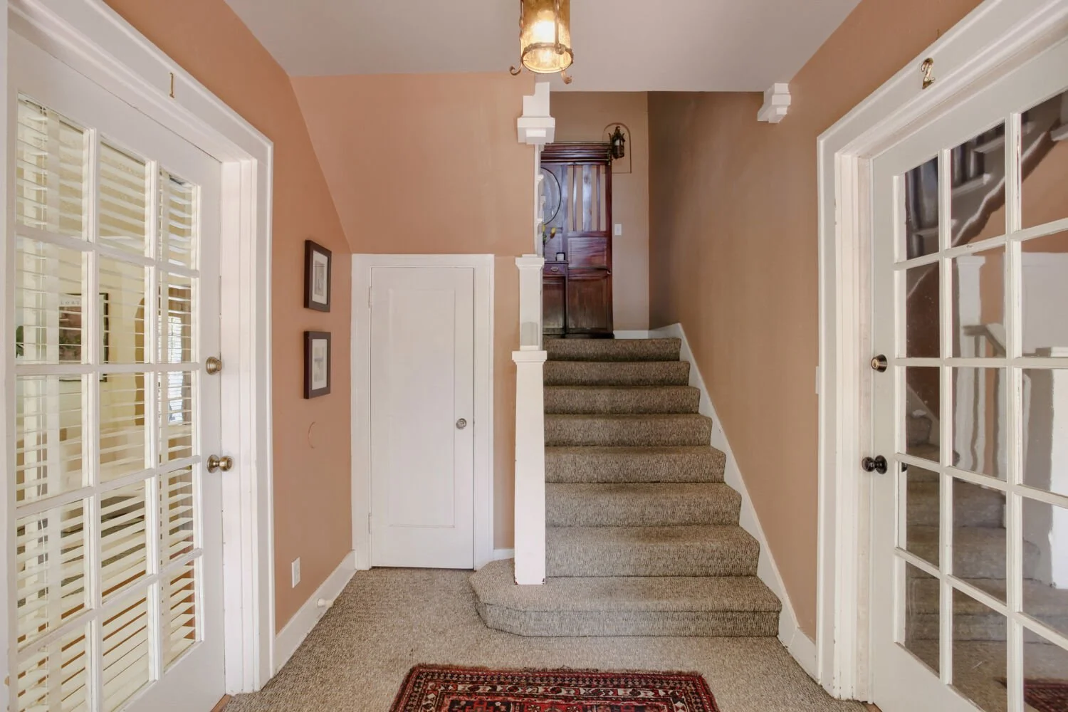 1403 NE Thompson Street 1 - Web Quality - 006 - 04 Foyer.jpg