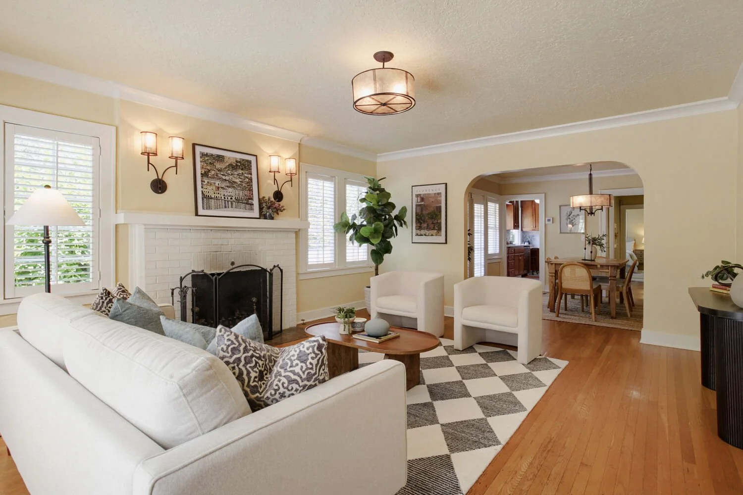 1403 NE Thompson Street 1 - Web Quality - 009 - 07 Living Room.jpg