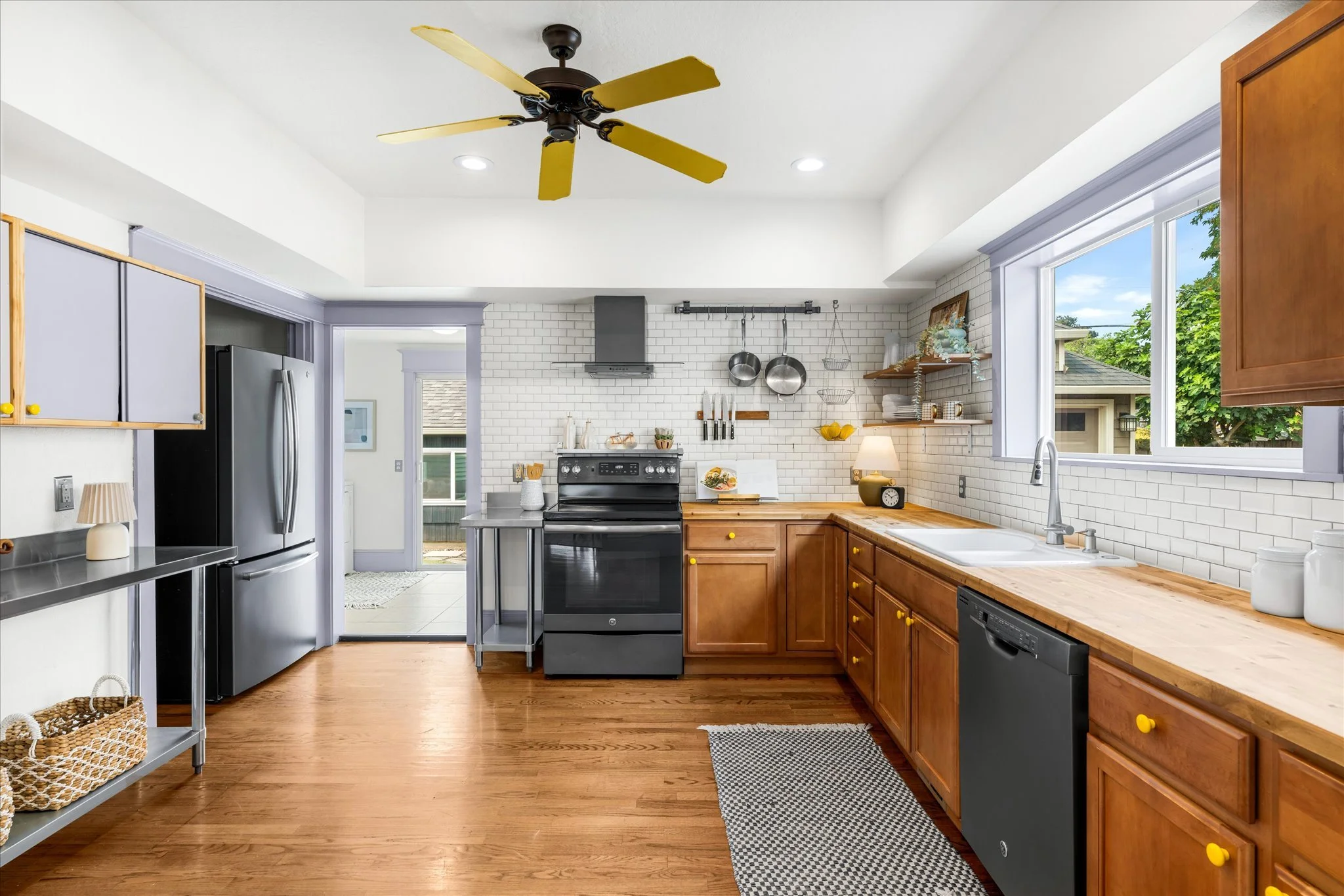26-260805 4929 SW 63rd Ave - 076.jpg