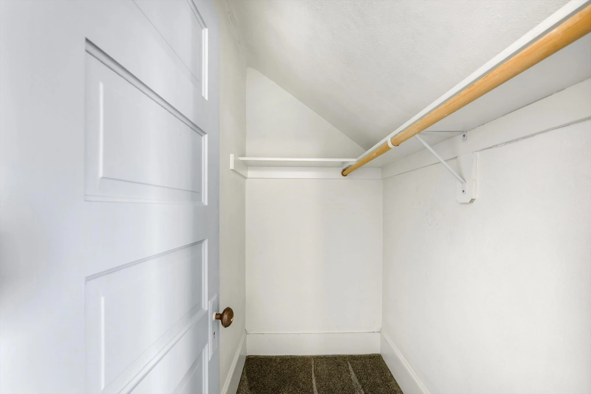 40-260805 4929 SW 63rd Ave - 049.jpg