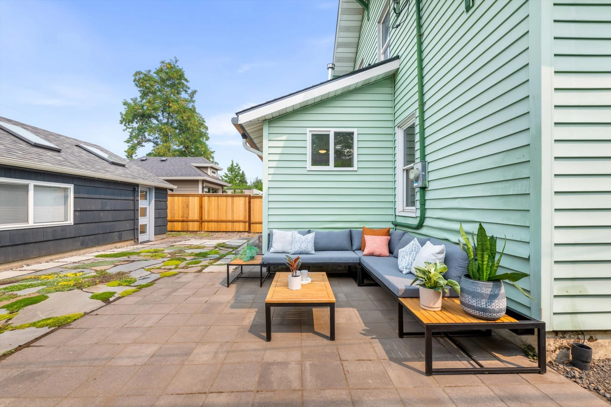 51-260805 4929 SW 63rd Ave - 058.jpg