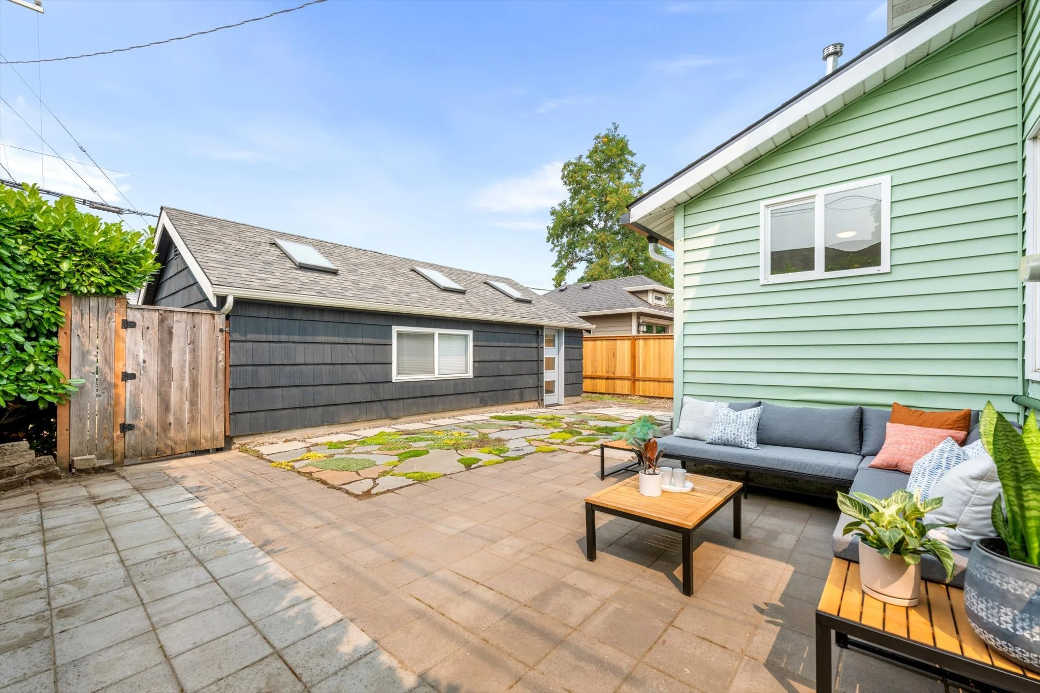 55-260805 4929 SW 63rd Ave - 059.jpg