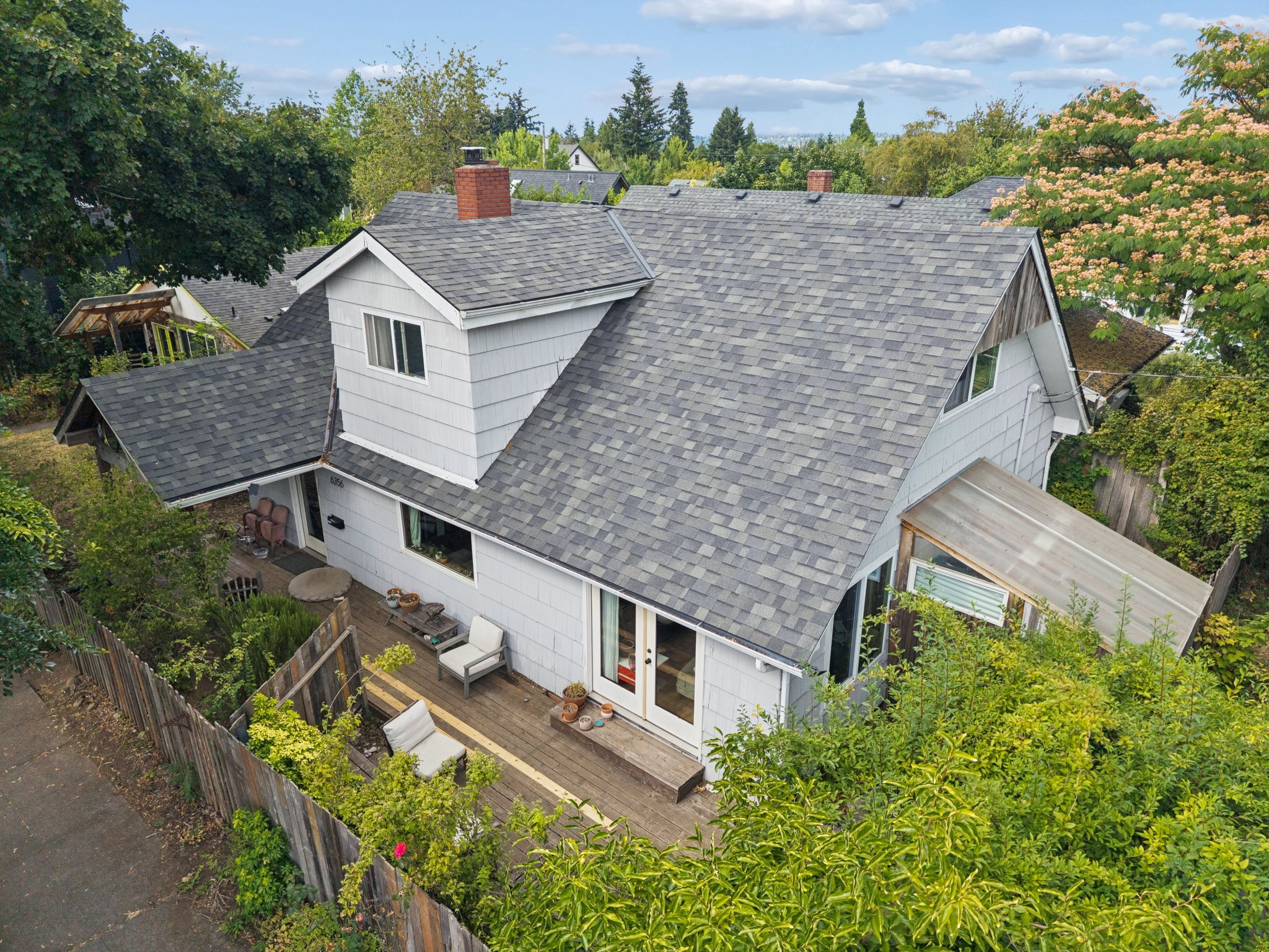 Spacious Woodland Cape Cod w/ Permitted ADU
